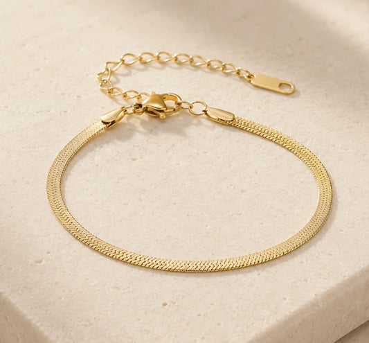 Golden Thread Bracelet | 18k Gold-Plated Waterproof Bracelet